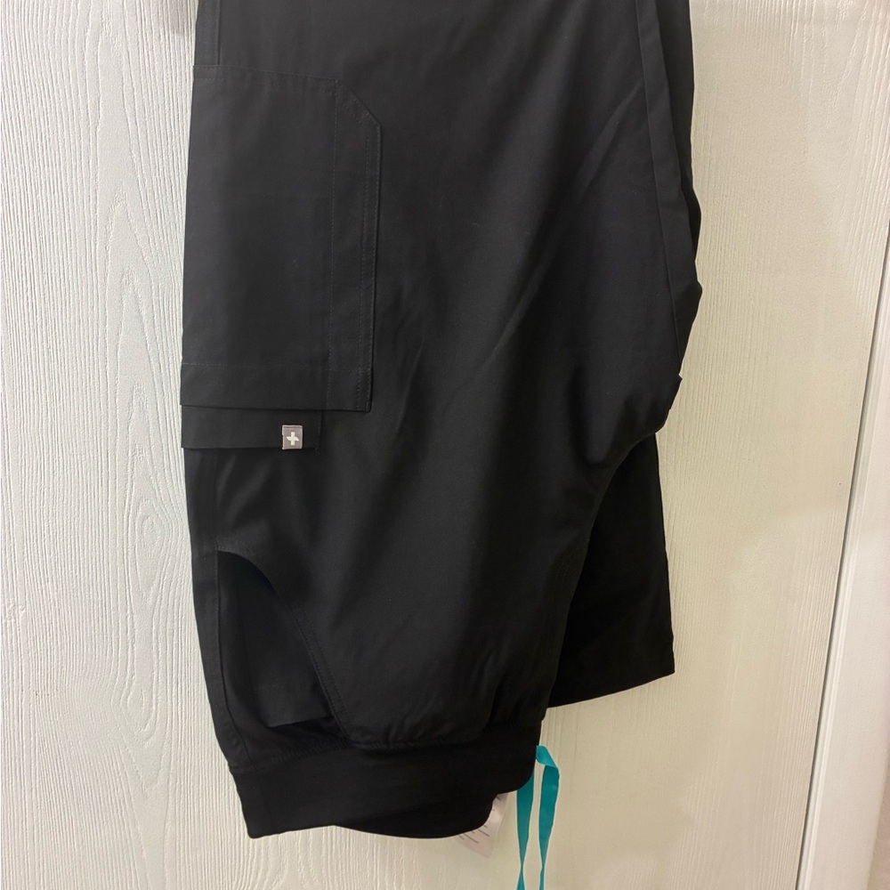 FIGS Technical Collection Black Scrub Pants L/T, blue drawstring